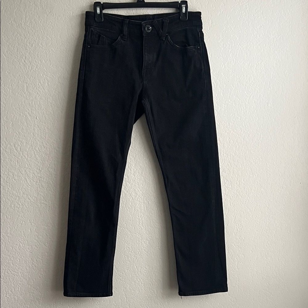 Like New! VOLCOM Solver Modern Fit Jeans in Black in Size 29